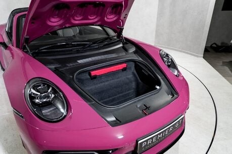 Porsche 911 TARGA 4S PDK. SPORT DESIGN PACKAGE. BOSE. SPORT EXHAUST. PORSCHE INNODRIVE. 57