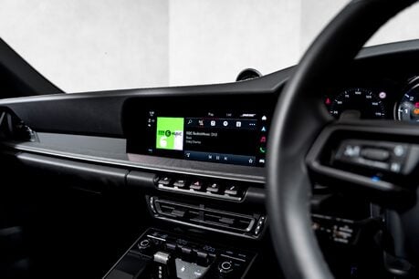 Porsche 911 TARGA 4S PDK. SPORT DESIGN PACKAGE. BOSE. SPORT EXHAUST. PORSCHE INNODRIVE. 33