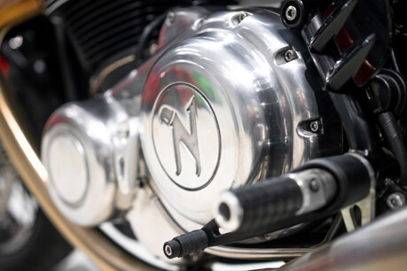 Norton Dominator SS PHANTOM. ONE OF A KIND BUILD. MONOBLOCK BREMBO BRAKES. OHLINS SUSPENSION 2