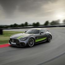 Mercedes-AMG GT R PRO: A worthy rival to the GT3 RS? 2