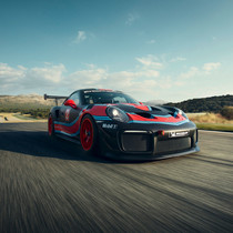 Porsche 911 GT2 RS Clubsport is too fast and furious for the road