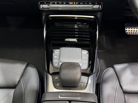 Mercedes-Benz A Class AMG A 35 4MATIC PREMIUM PLUS 34