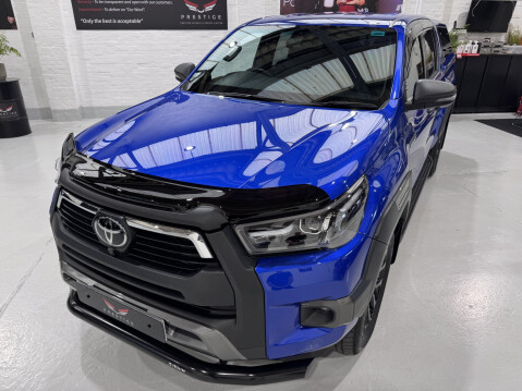 Toyota Hilux INVINCIBLE X 4WD D-4D DCB 17