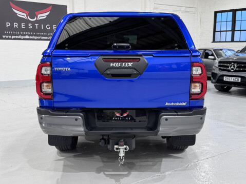 Toyota Hilux INVINCIBLE X 4WD D-4D DCB 21