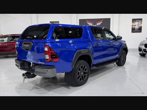 Toyota Hilux INVINCIBLE X 4WD D-4D DCB 22