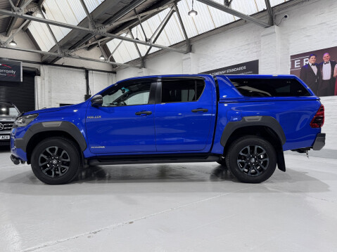 Toyota Hilux INVINCIBLE X 4WD D-4D DCB 15