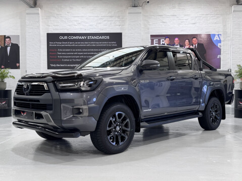 Toyota Hilux INVINCIBLE X 4WD D-4D DCB 10