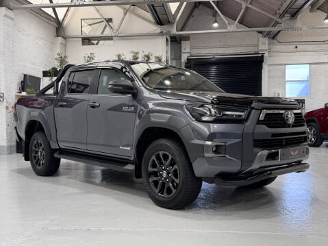 Toyota Hilux INVINCIBLE X 4WD D-4D DCB 8