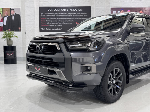 Toyota Hilux INVINCIBLE X 4WD D-4D DCB 5