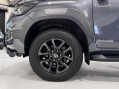 Toyota Hilux INVINCIBLE X 4WD D-4D DCB 32