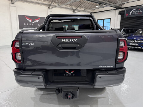 Toyota Hilux INVINCIBLE X 4WD D-4D DCB 36