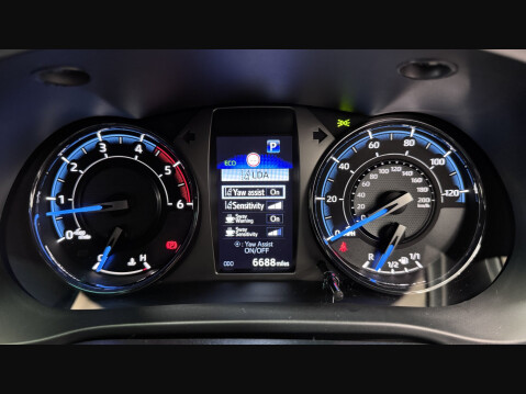 Toyota Hilux INVINCIBLE X 4WD D-4D DCB 58