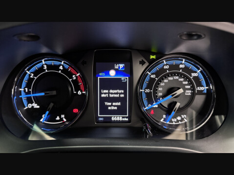 Toyota Hilux INVINCIBLE X 4WD D-4D DCB 59