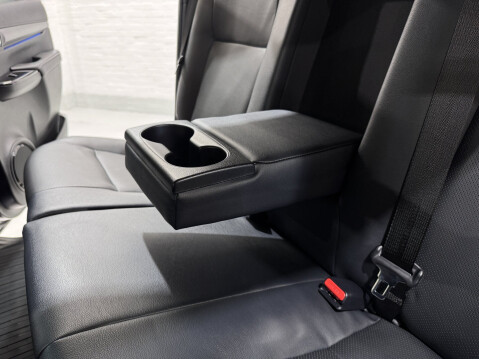 Toyota Hilux INVINCIBLE X 4WD D-4D DCB 48
