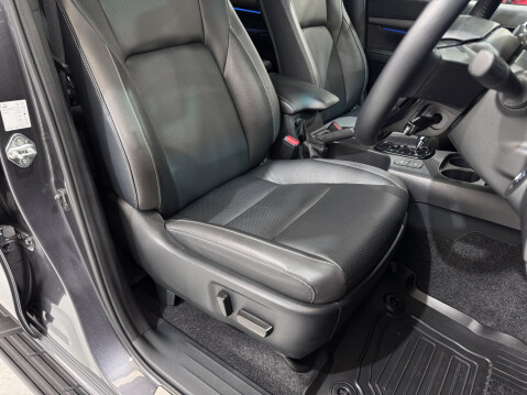Toyota Hilux INVINCIBLE X 4WD D-4D DCB 41