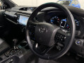 Toyota Hilux INVINCIBLE X 4WD D-4D DCB 33