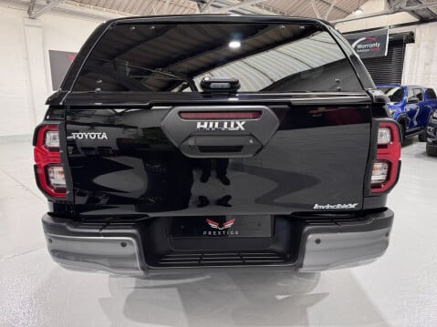 Toyota Hilux INVINCIBLE X 4WD D-4D DCB 14