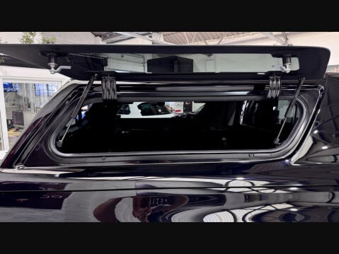 Toyota Hilux INVINCIBLE X 4WD D-4D DCB 20