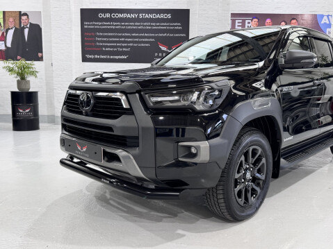 Toyota Hilux INVINCIBLE X 4WD D-4D DCB 10