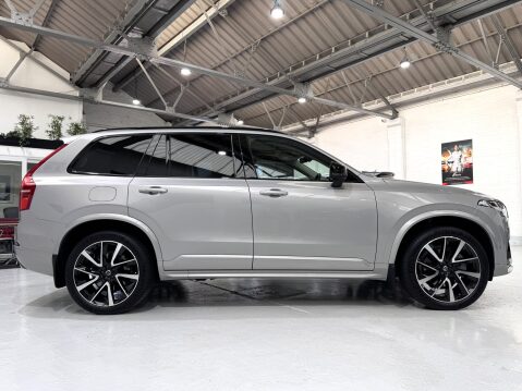Volvo XC90 B5 PLUS AWD MHEV 7