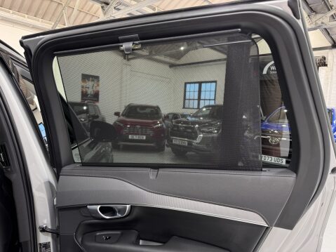 Volvo XC90 B5 PLUS AWD MHEV 48