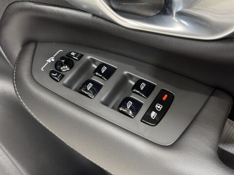 Volvo XC90 B5 PLUS AWD MHEV 19