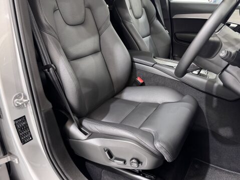 Volvo XC90 B5 PLUS AWD MHEV 16