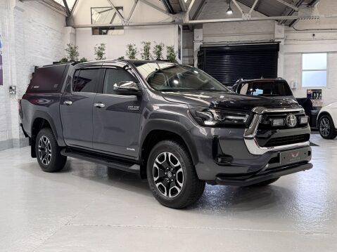 Toyota Hilux INVINCIBLE 4WD D-4D DCB 11