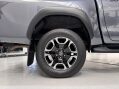 Toyota Hilux INVINCIBLE 4WD D-4D DCB 32
