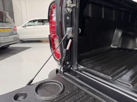 Toyota Hilux INVINCIBLE 4WD D-4D DCB 23