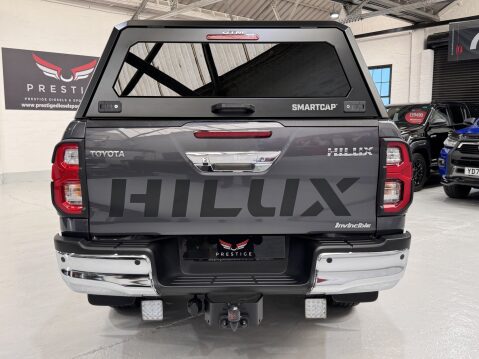 Toyota Hilux INVINCIBLE 4WD D-4D DCB 18