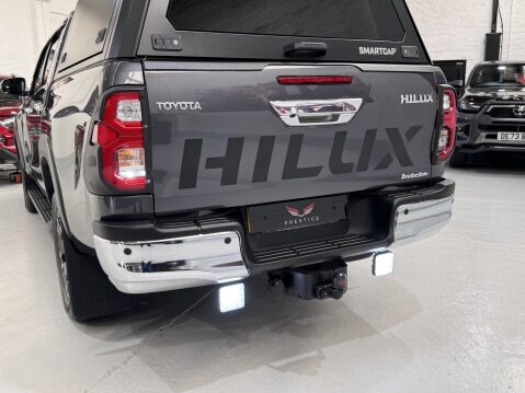 Toyota Hilux INVINCIBLE 4WD D-4D DCB 9