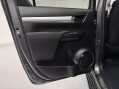 Toyota Hilux INVINCIBLE 4WD D-4D DCB 60
