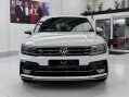 Volkswagen Tiguan R-LINE TDI BMT 4MOTION DSG 9
