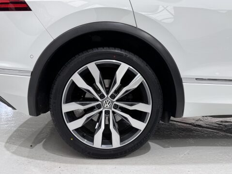 Volkswagen Tiguan R-LINE TDI BMT 4MOTION DSG 14
