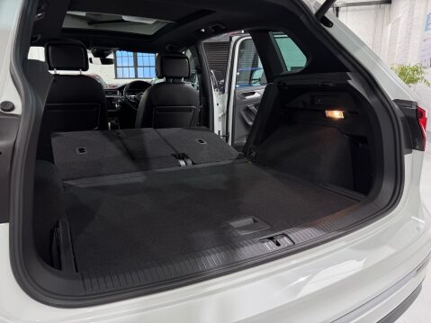 Volkswagen Tiguan R-LINE TDI BMT 4MOTION DSG 25