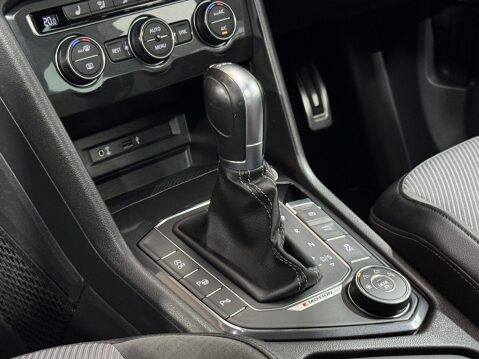 Volkswagen Tiguan R-LINE TDI BMT 4MOTION DSG 30