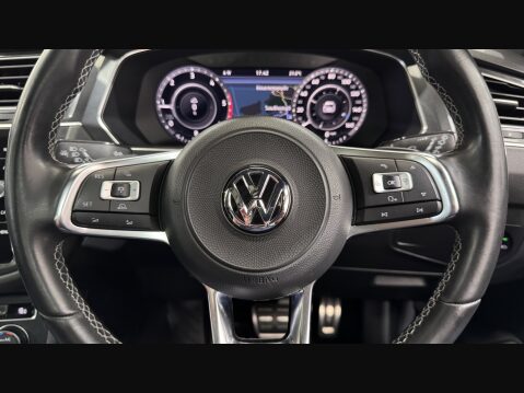 Volkswagen Tiguan R-LINE TDI BMT 4MOTION DSG 36
