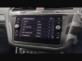 Volkswagen Tiguan R-LINE TDI BMT 4MOTION DSG 41