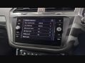 Volkswagen Tiguan R-LINE TDI BMT 4MOTION DSG 42