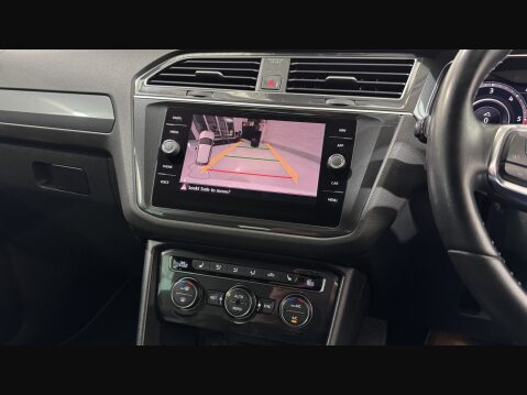 Volkswagen Tiguan R-LINE TDI BMT 4MOTION DSG 47