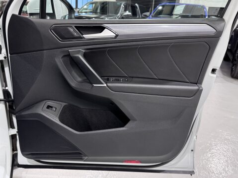Volkswagen Tiguan R-LINE TDI BMT 4MOTION DSG 55