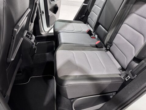 Volkswagen Tiguan R-LINE TDI BMT 4MOTION DSG 64