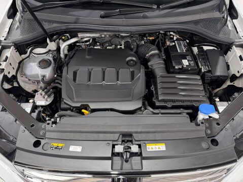 Volkswagen Tiguan R-LINE TDI 4MOTION DSG 13