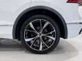 Volkswagen Tiguan R-LINE TDI 4MOTION DSG 14