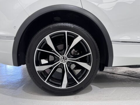 Volkswagen Tiguan R-LINE TDI 4MOTION DSG 17