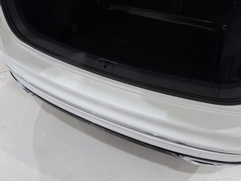 Volkswagen Tiguan R-LINE TDI 4MOTION DSG 21