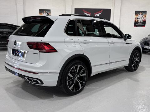 Volkswagen Tiguan R-LINE TDI 4MOTION DSG 25