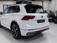 Volkswagen Tiguan R-LINE TDI 4MOTION DSG 26