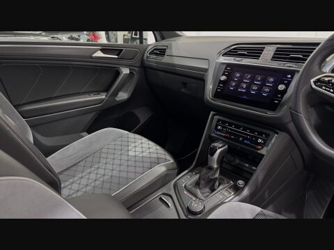 Volkswagen Tiguan R-LINE TDI 4MOTION DSG 31